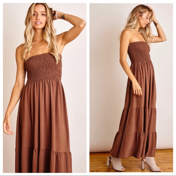 05 Must have Off -Shoulder Tiered Maxi dress - Picture 2 of 6